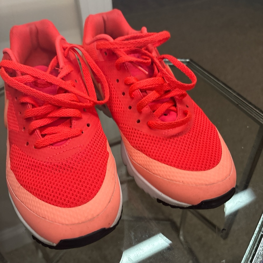 Nike Air Max Sneakers  Sz 8,5